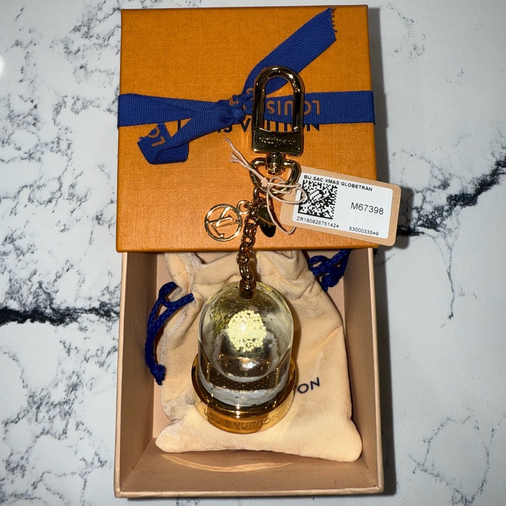 Louis Vuitton Xmas Monogram Trunk Globe Bag Charm - Picture 2 of 4